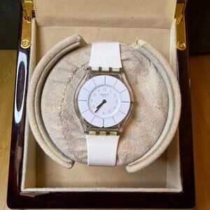 Swatch SKIN Ultra Thin Watch "White Classiness" SS08K102-S14, 34mm